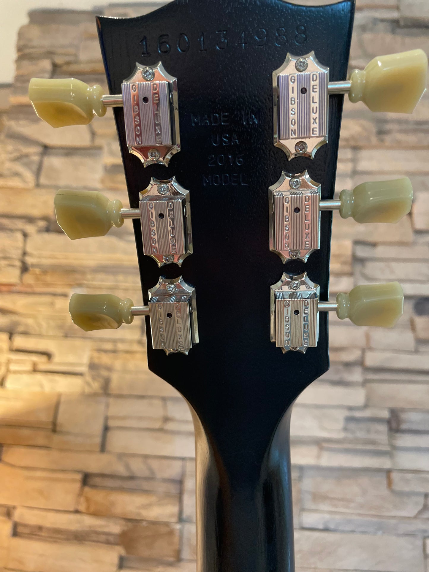 Gibson Les Paul Studio – 2 Tone Burst