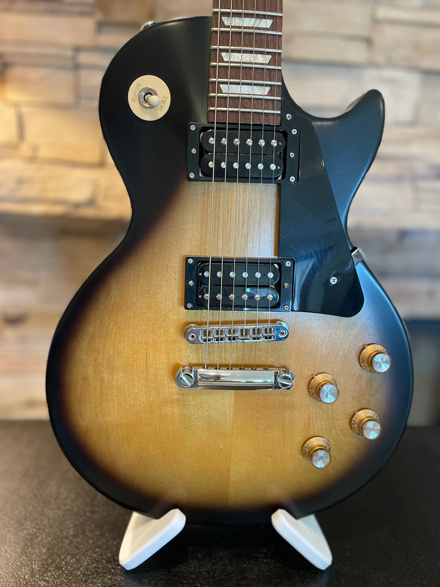 Gibson Les Paul Studio – 2 Tone Burst