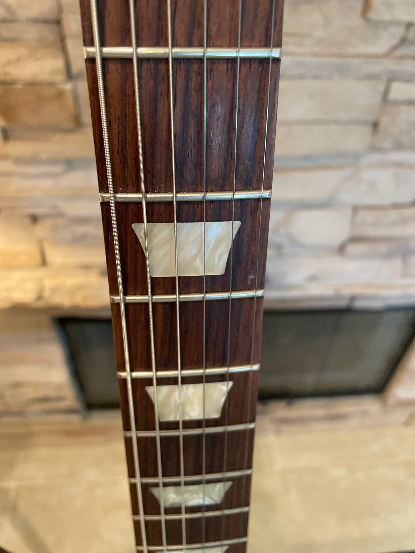 Gibson Les Paul Studio – 2 Tone Burst