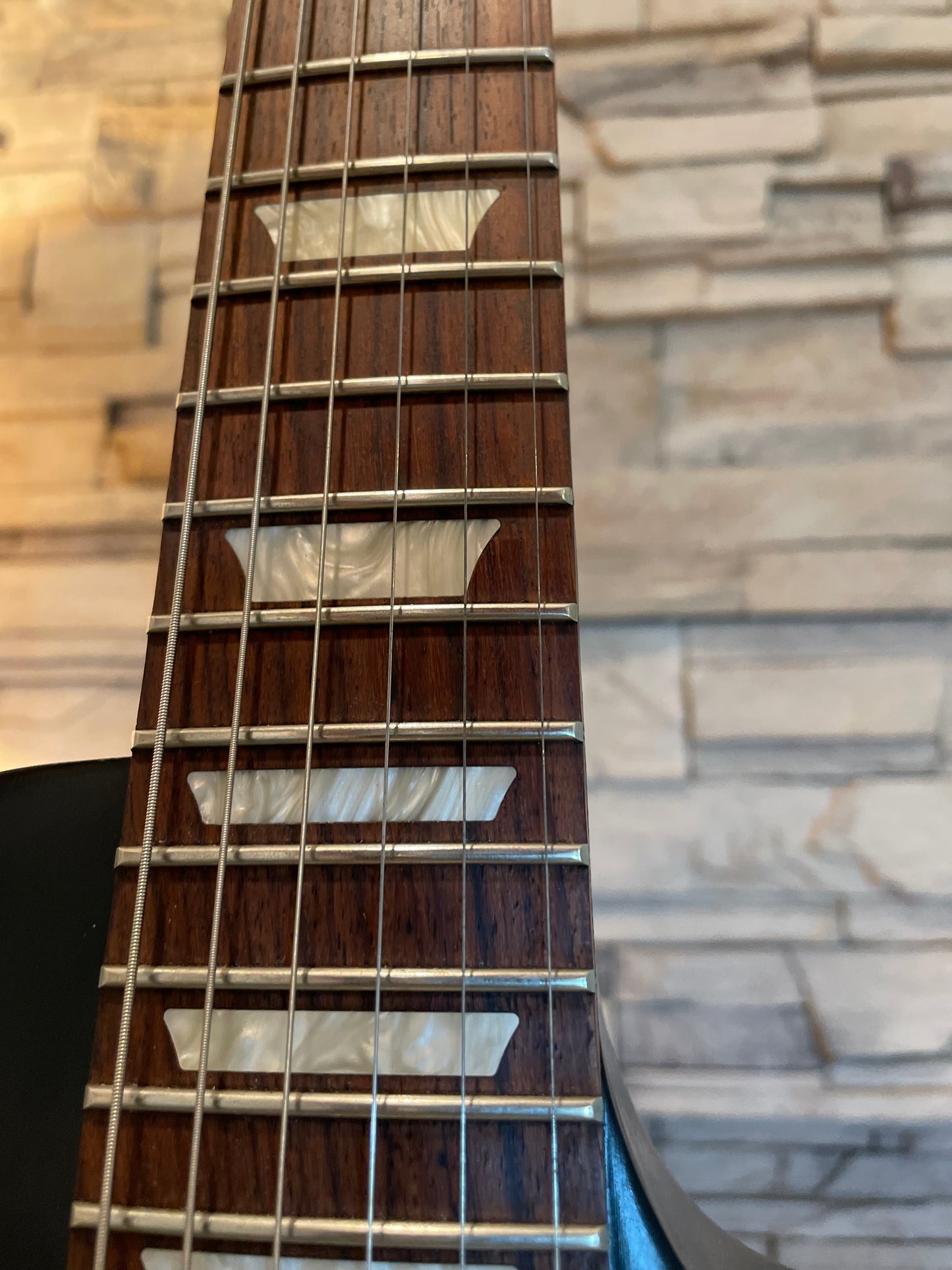 Gibson Les Paul Studio – 2 Tone Burst