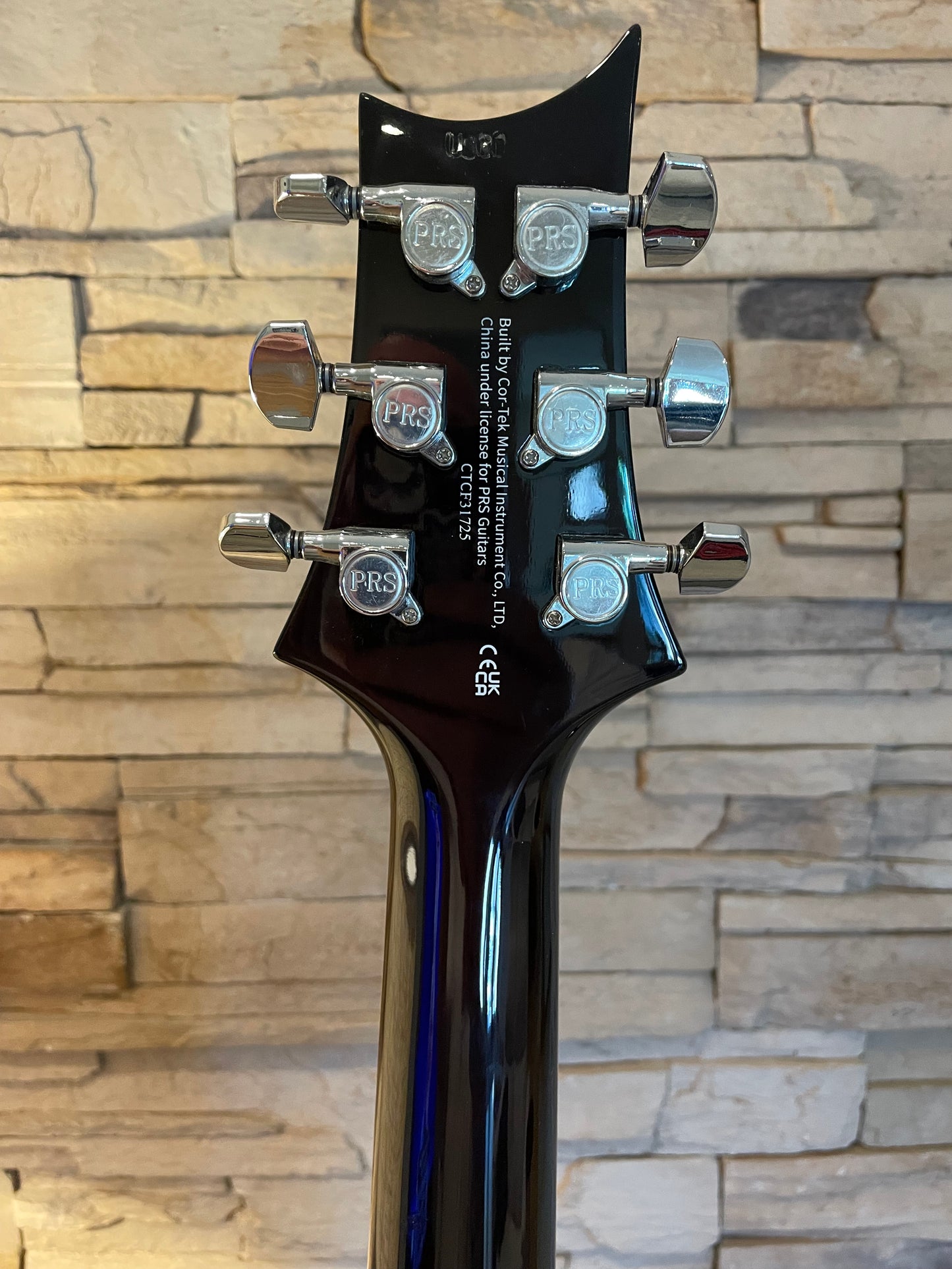 PRS SE Hollowbody II Piezo – Black Gold Burst