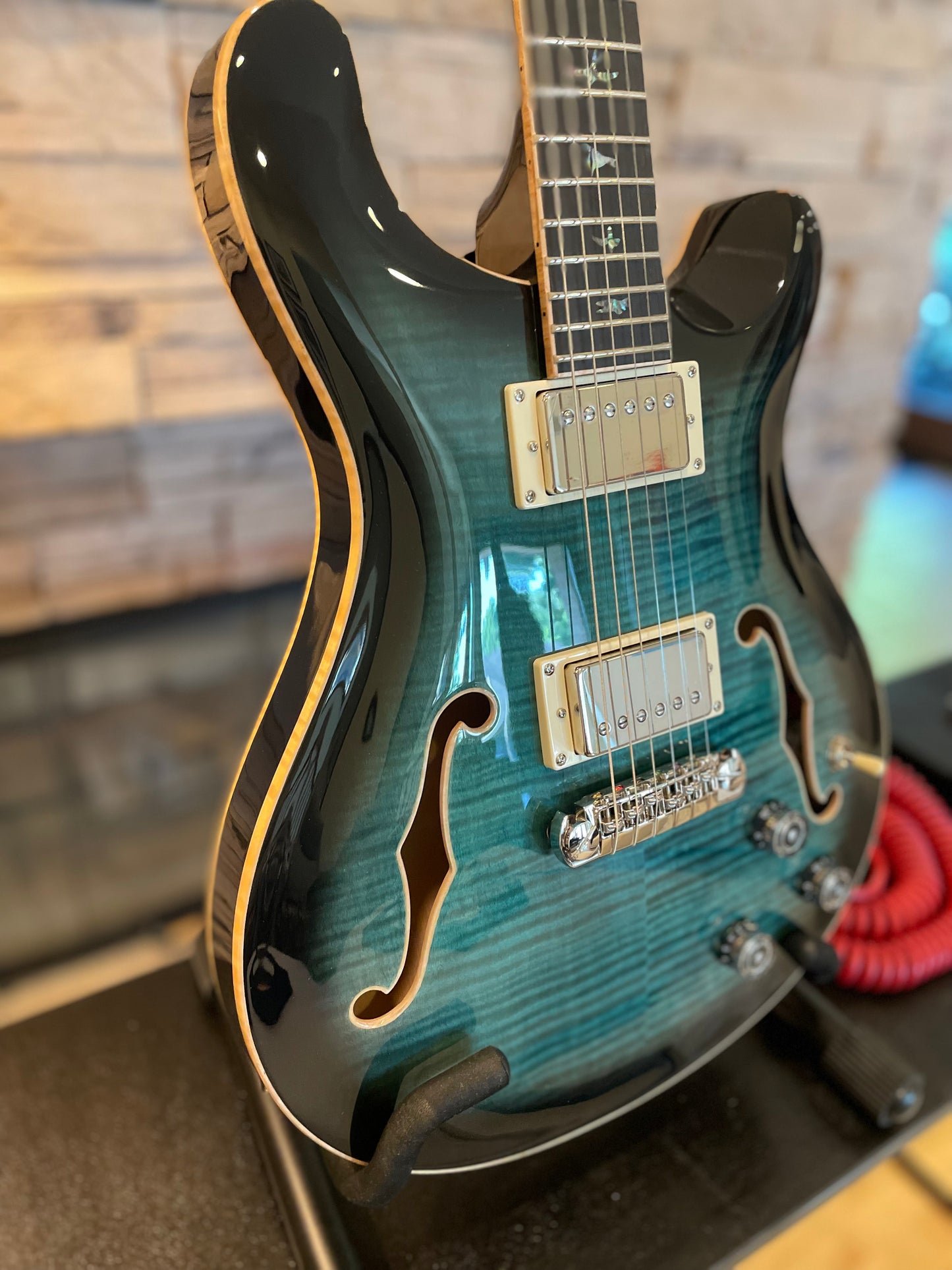 PRS SE Hollowbody II Piezo – Peacock Blue Burst