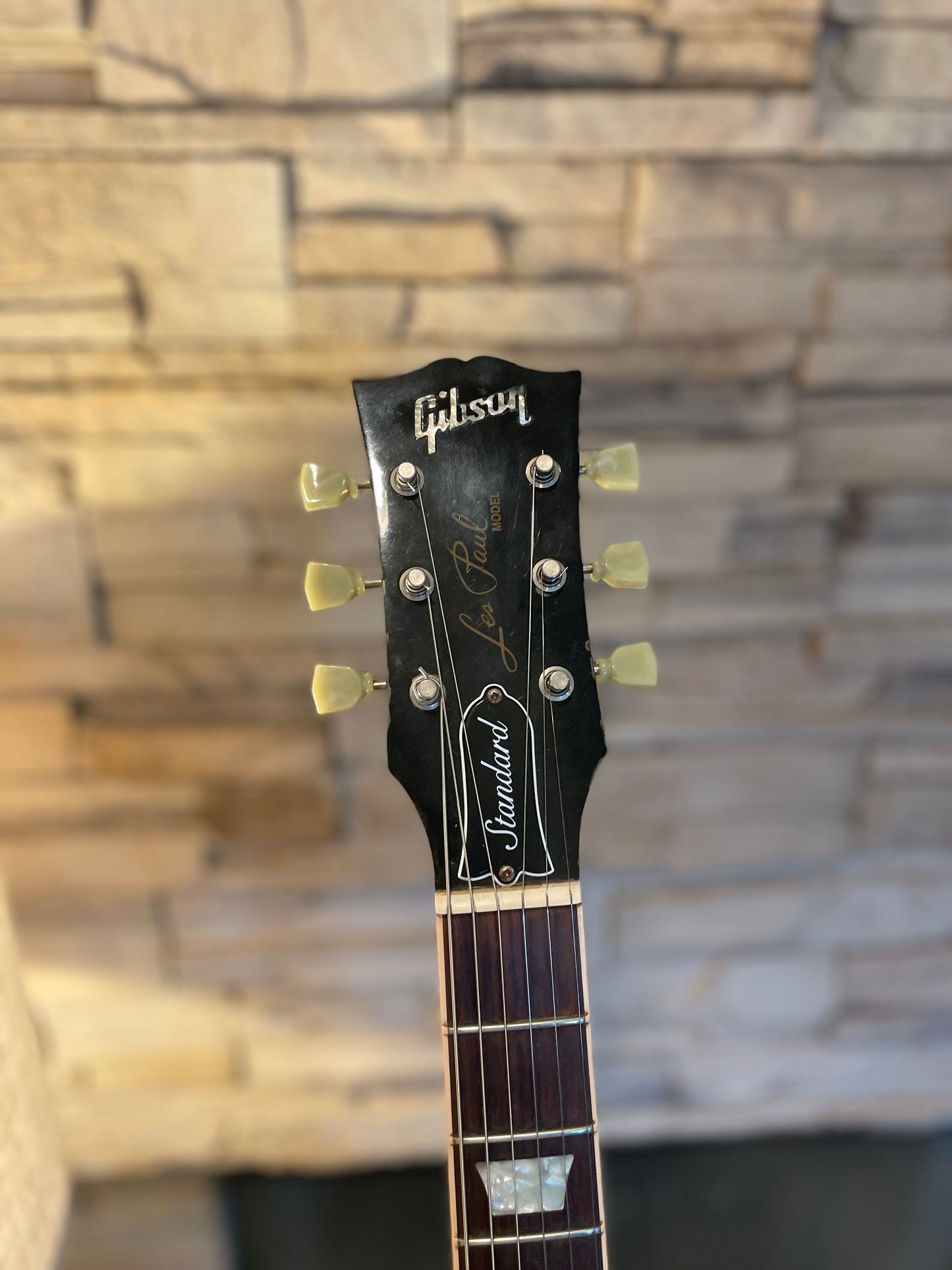 Gibson Les Paul Standard – Ebony / Black