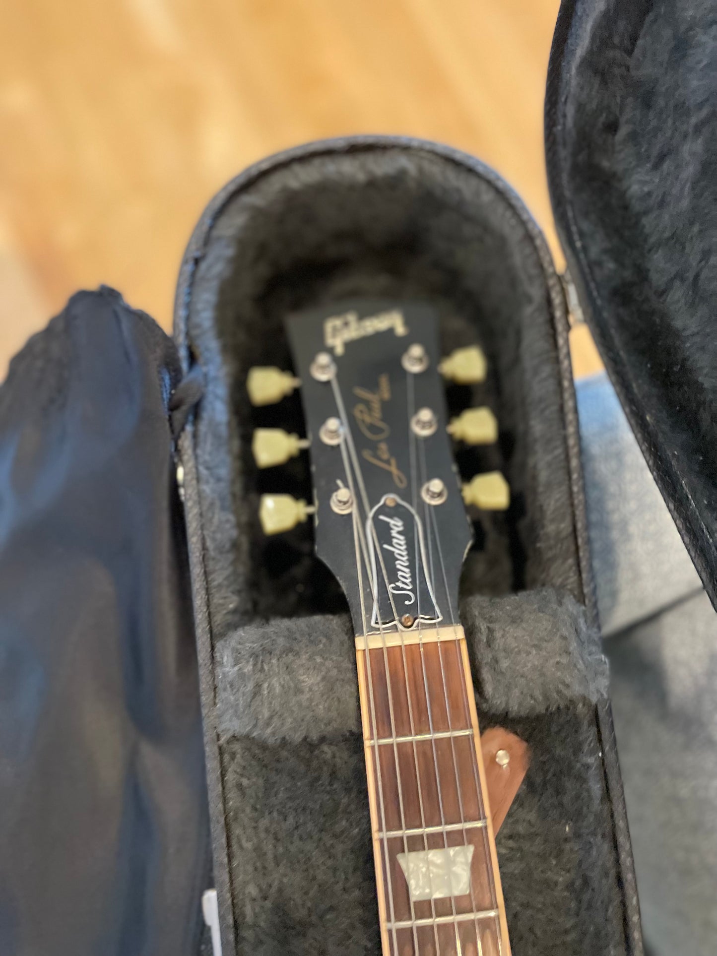 Gibson Les Paul Standard – Ebony / Black
