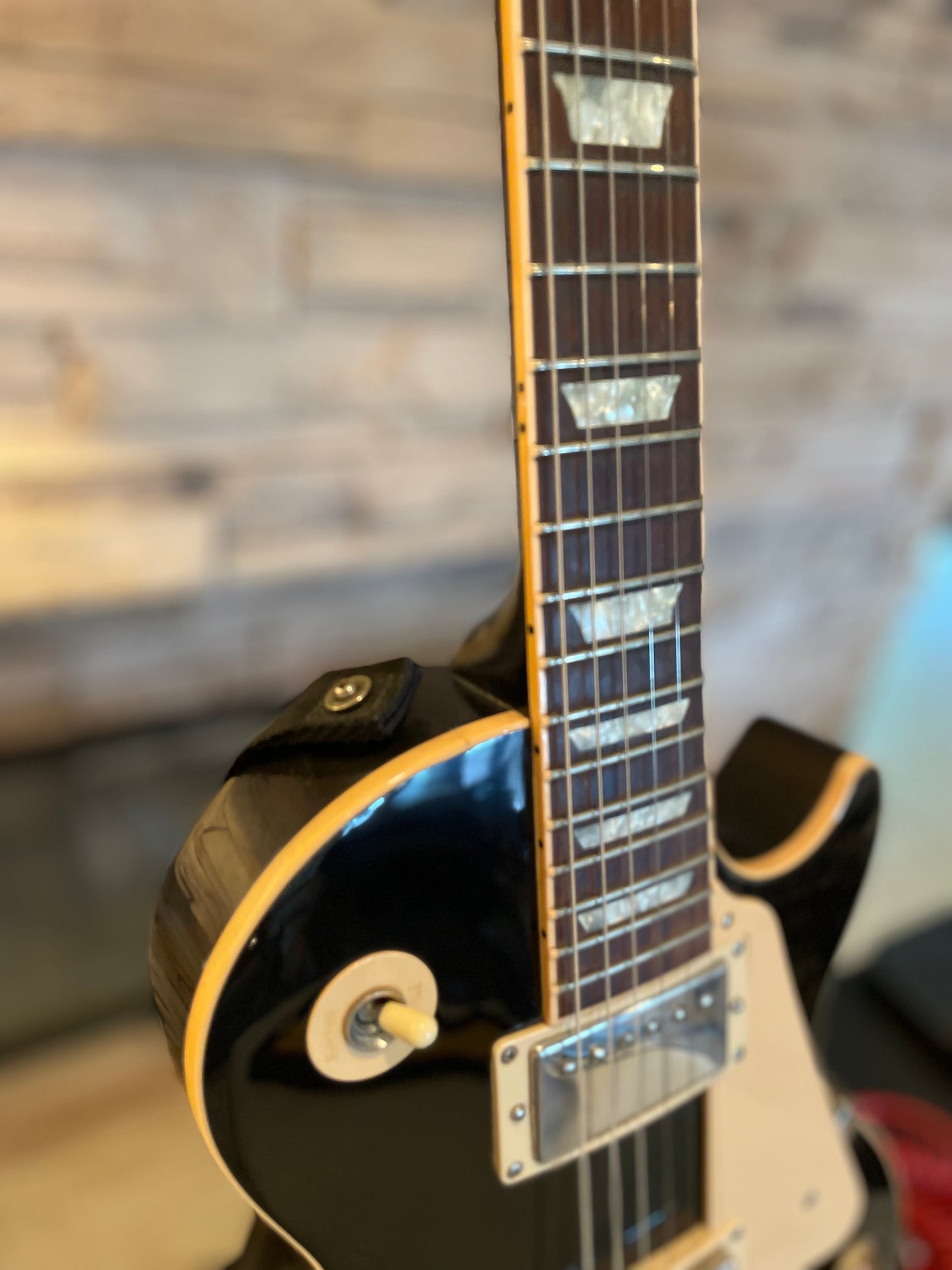Gibson Les Paul Standard – Ebony / Black