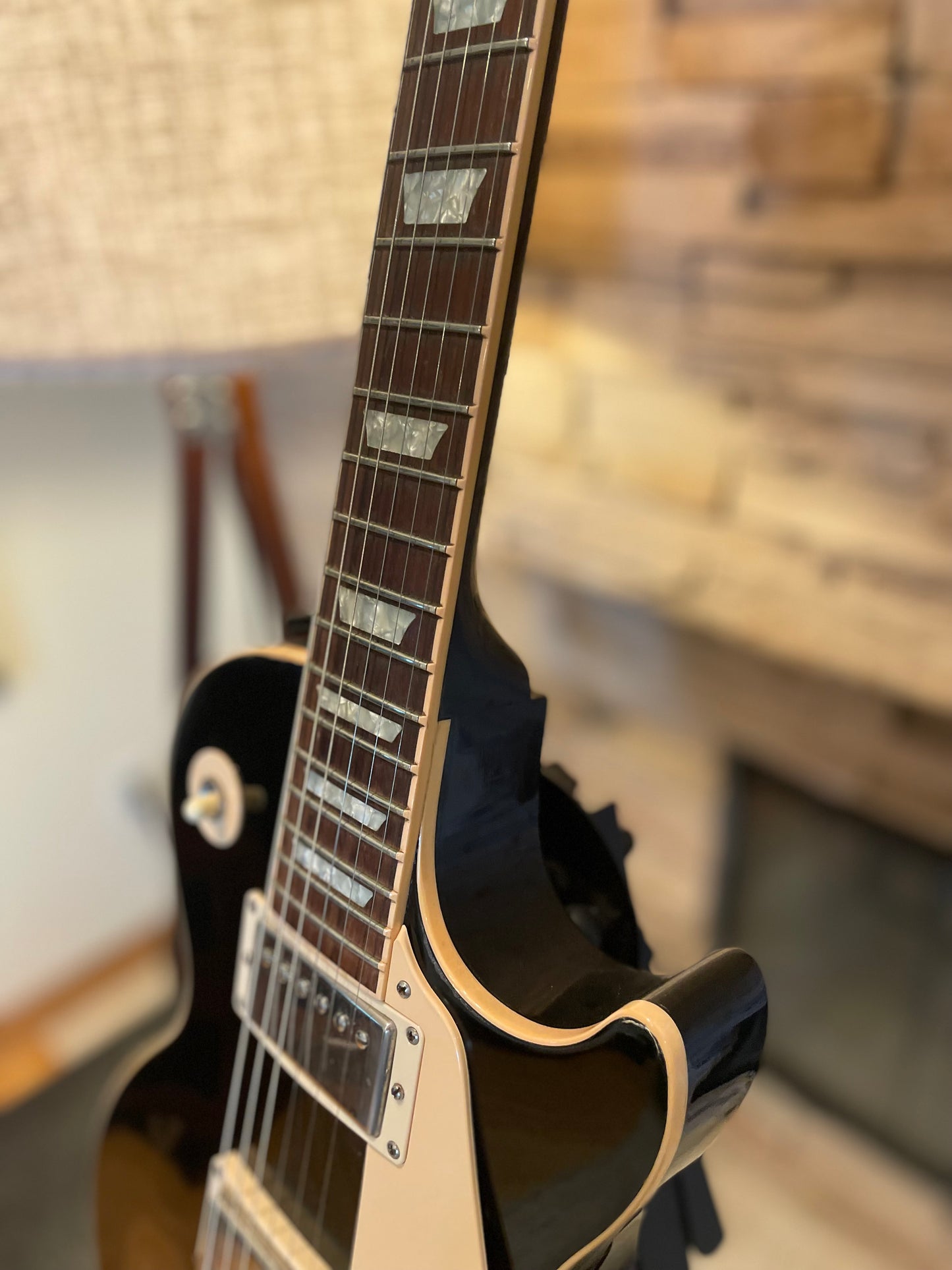 Gibson Les Paul Standard – Ebony / Black