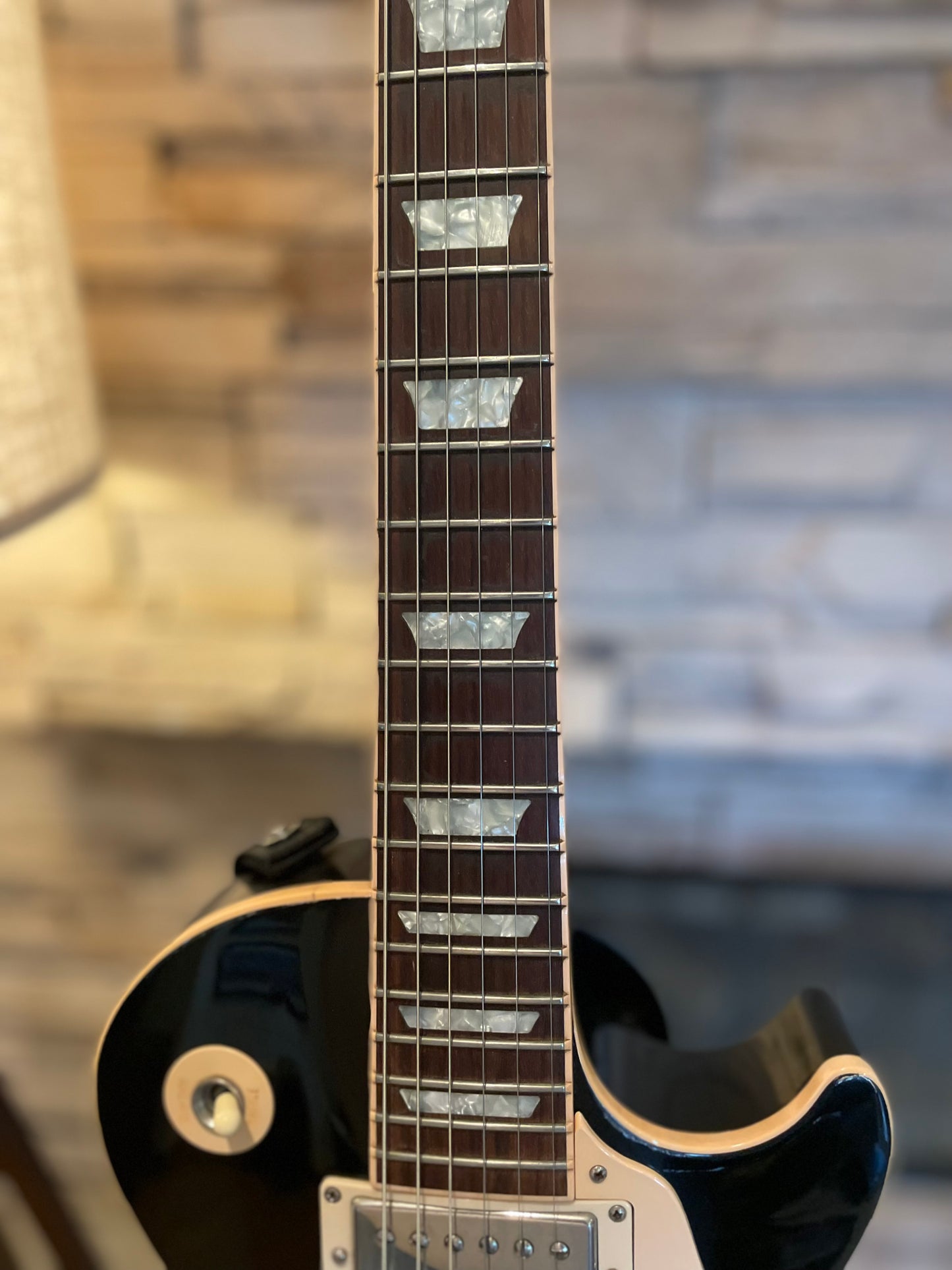 Gibson Les Paul Standard – Ebony / Black