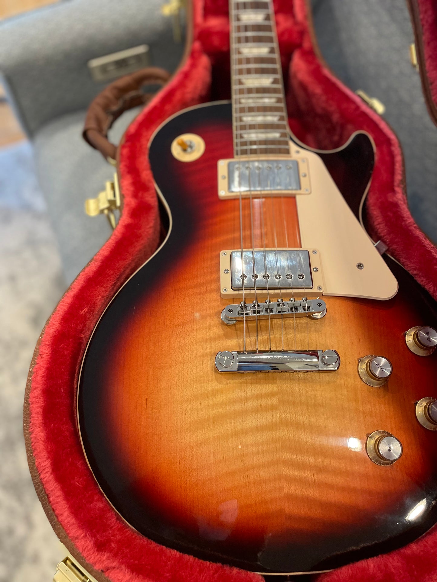 Gibson Les Paul Standard – Dark Cherry Burst