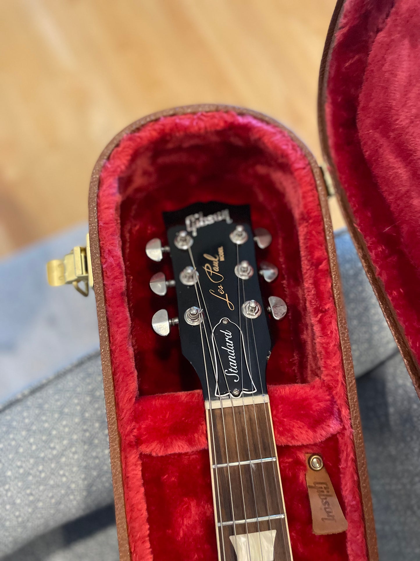 Gibson Les Paul Standard – Dark Cherry Burst