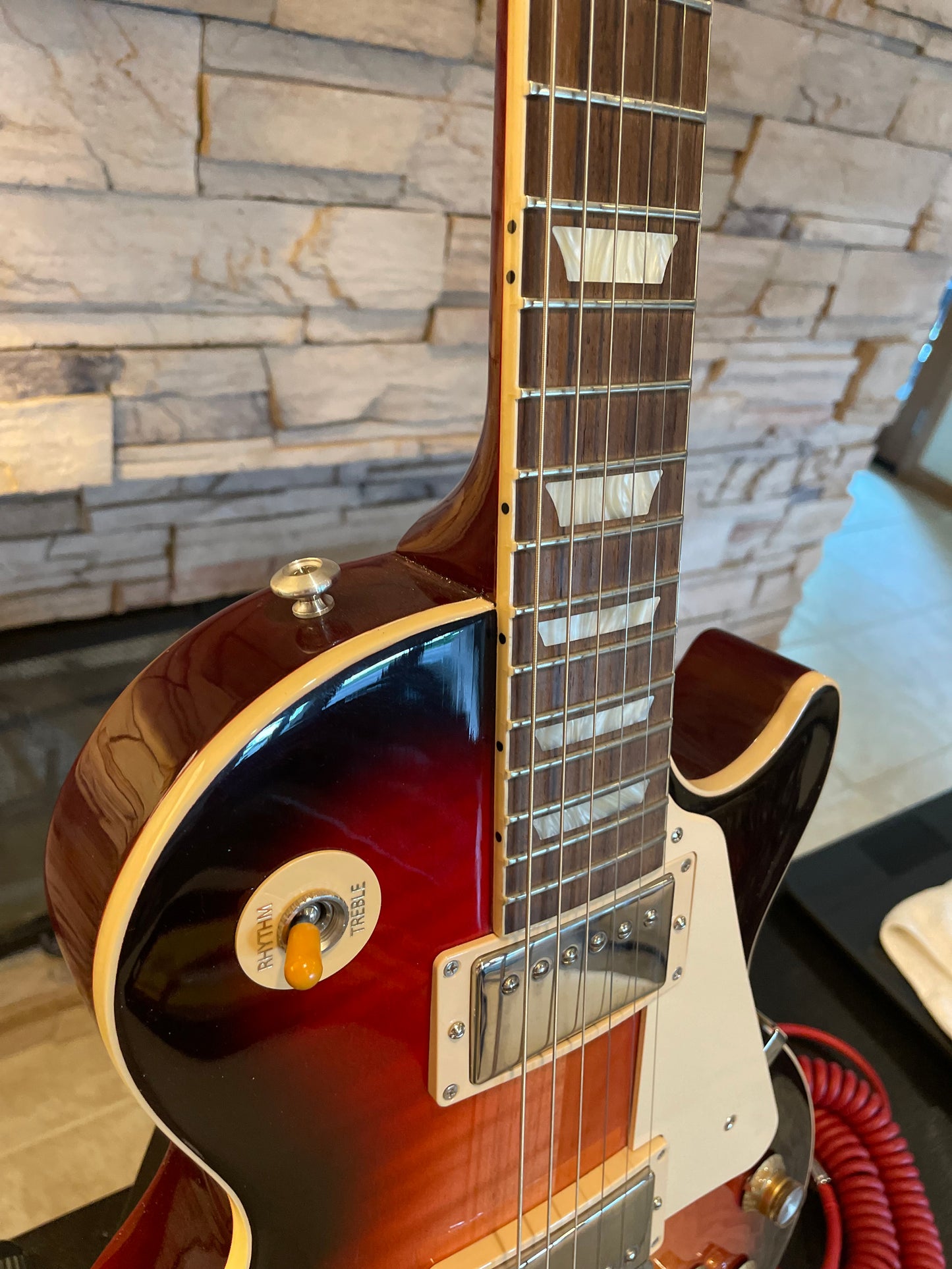 Gibson Les Paul Standard – Dark Cherry Burst