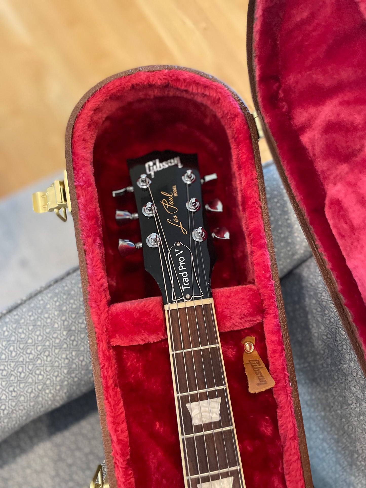 Gibson Les Paul Traditional Pro V AAA Flame Top – Ocean Water Perimeter